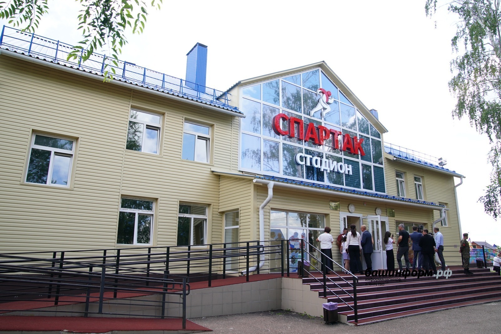 Радий Хабиров рассказал о преображении стадиона в городе Башкирии