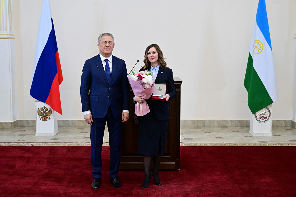 Радий Хабиров вручил государственные награды России и Башкортостана