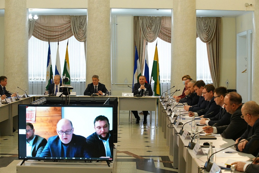 Радий Хабиров провёл заседание Наблюдательного совета особой экономической зоны «Алга»