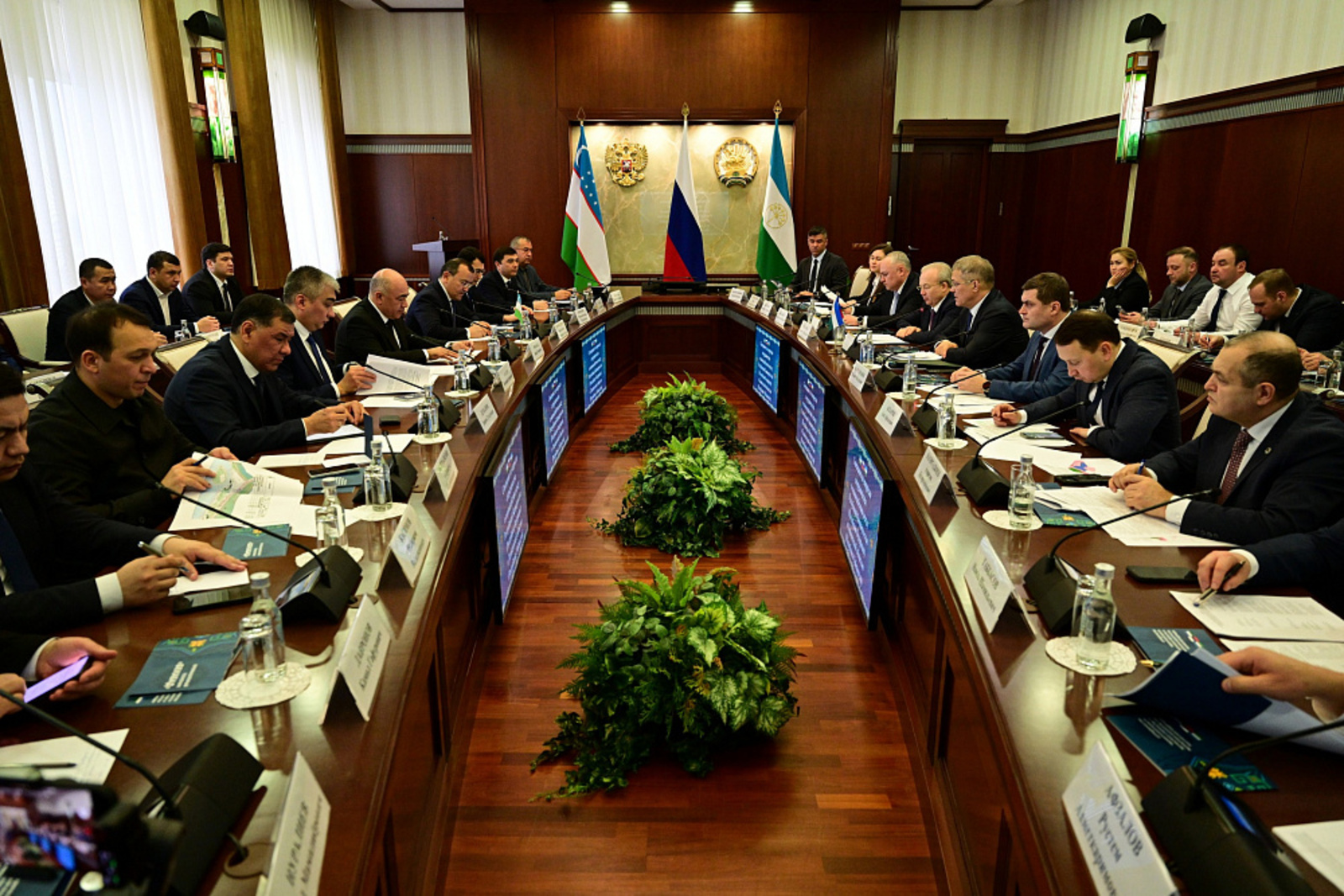 Обсудили вопросы укрепления двустороннего сотрудничества