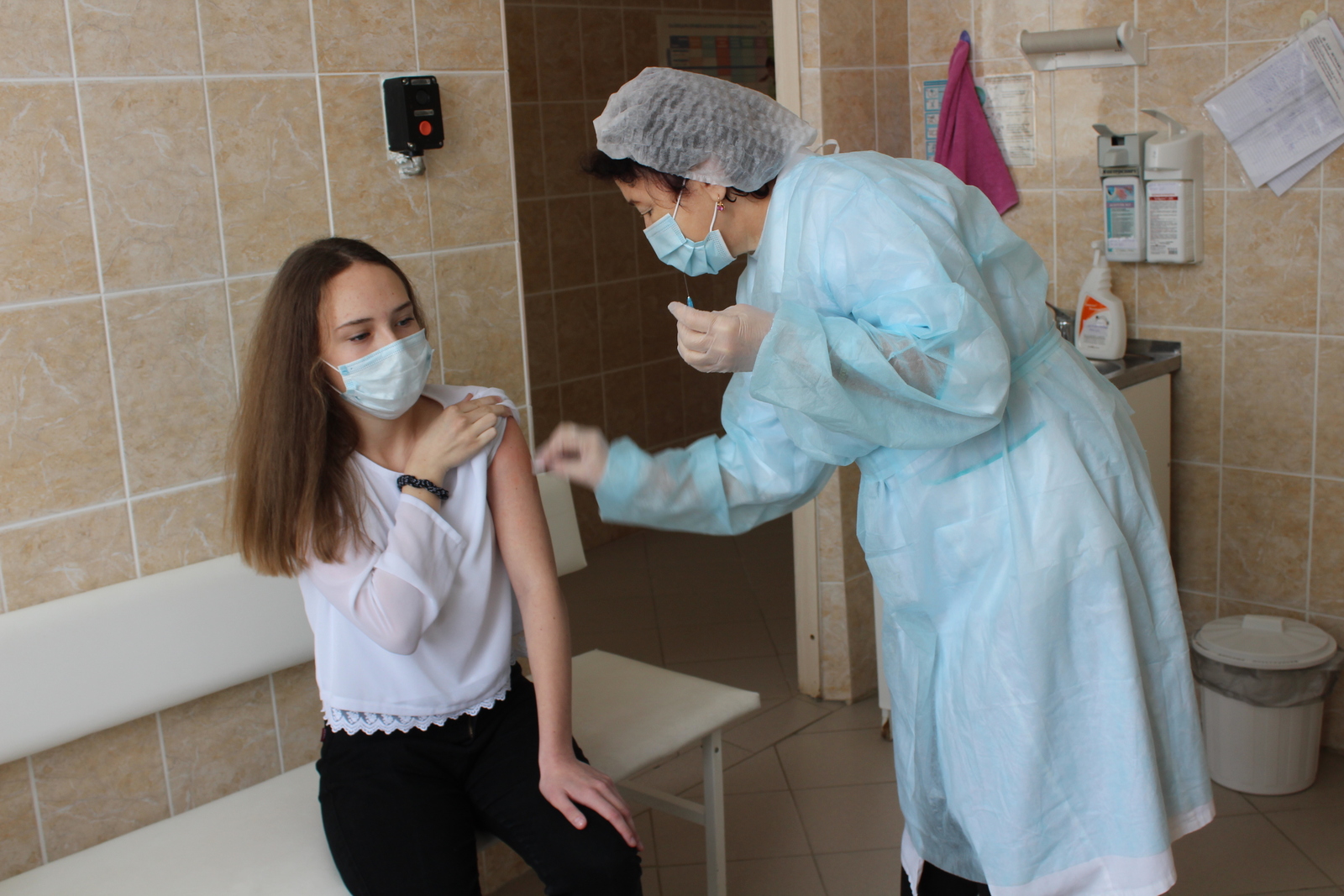 Как в Башкирии проходит вакцинация подростков от COVID-19