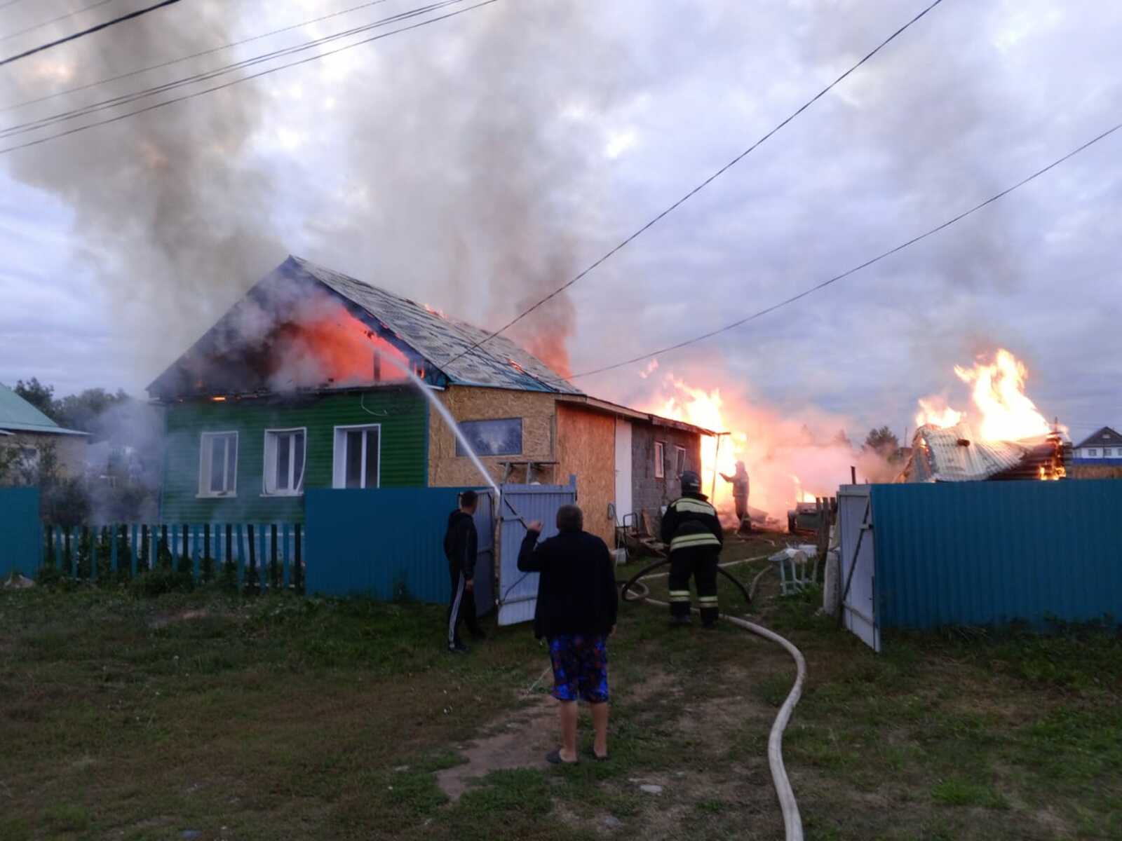 В Башкирии пожар лишил дома 101-летнюю жительницу