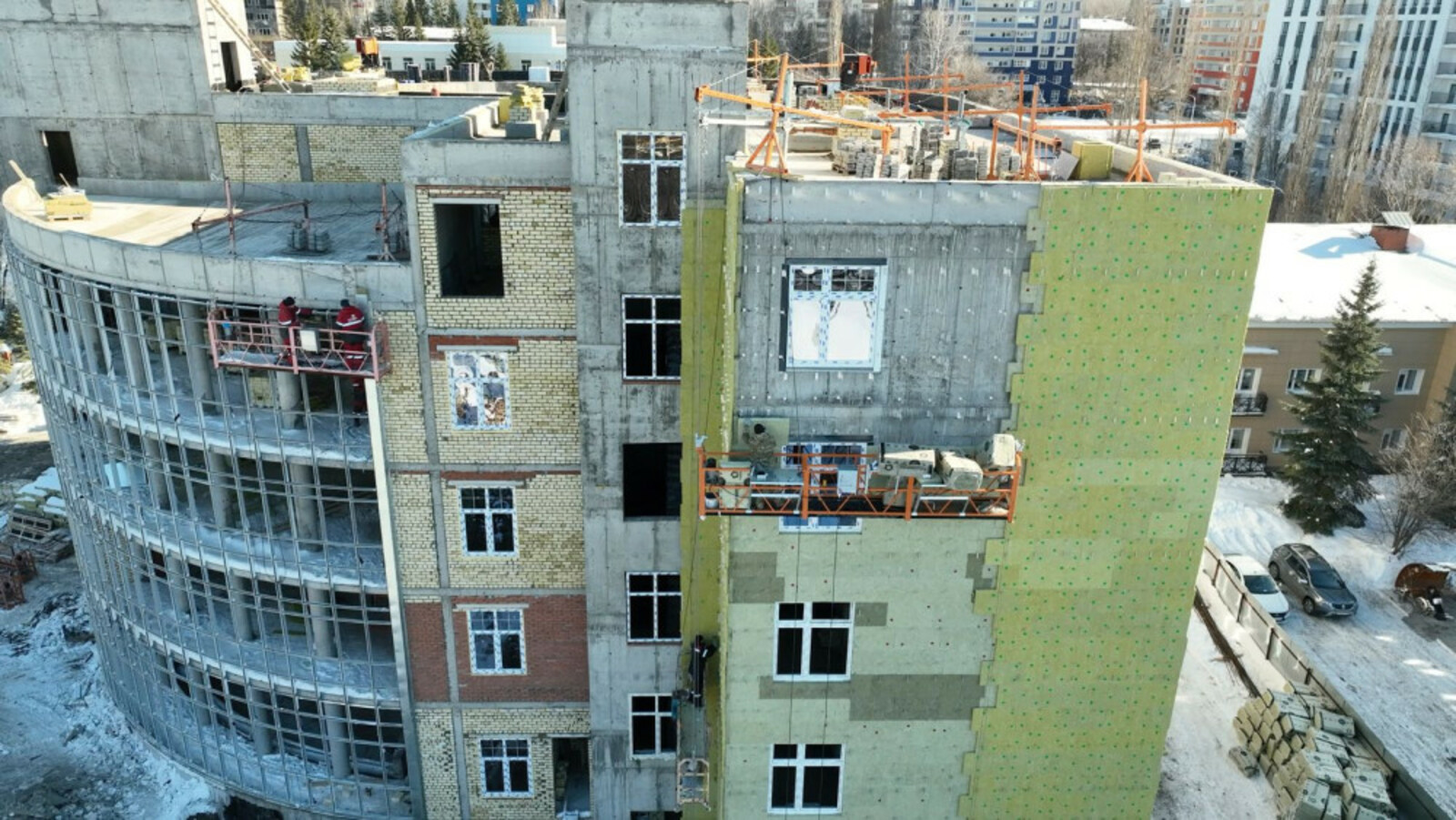 Министерство строительства и архитектуры Республики Башкортостан  В Уфе строители приступили к фасадным работам нового корпуса пансионата для пожилых