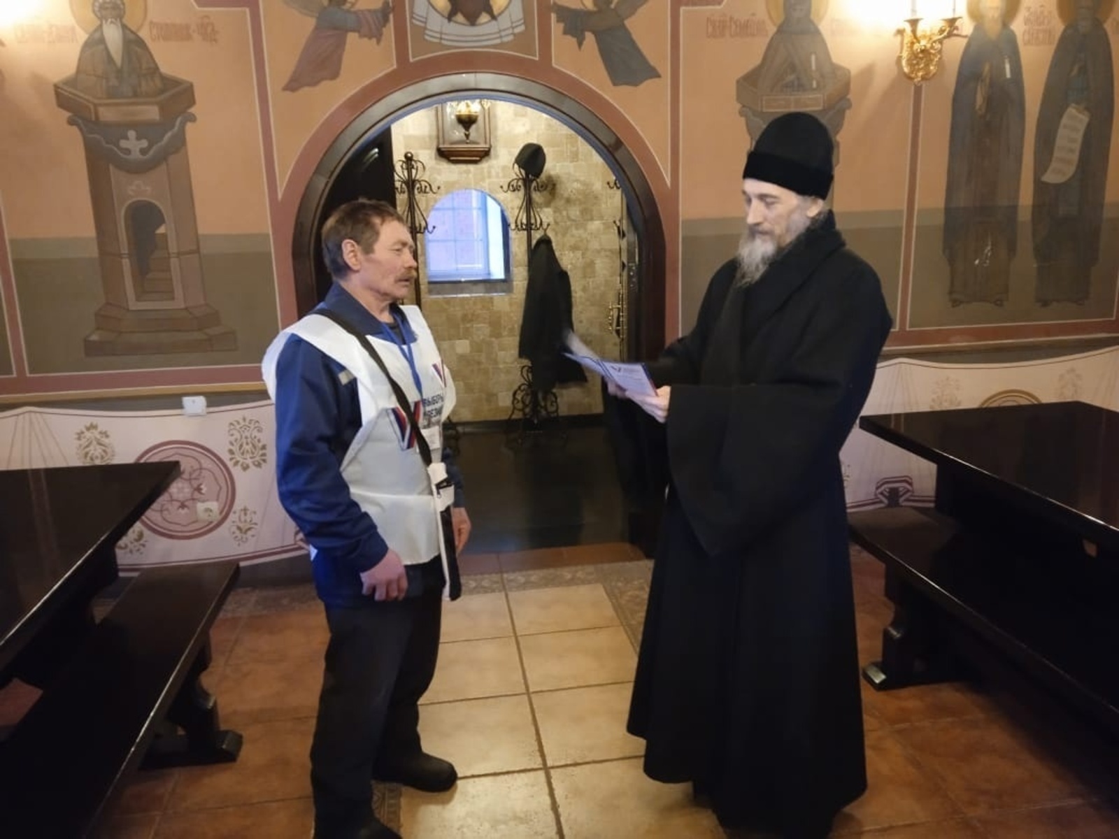 В районе Башкирии обходчики посетили мужской монастырь