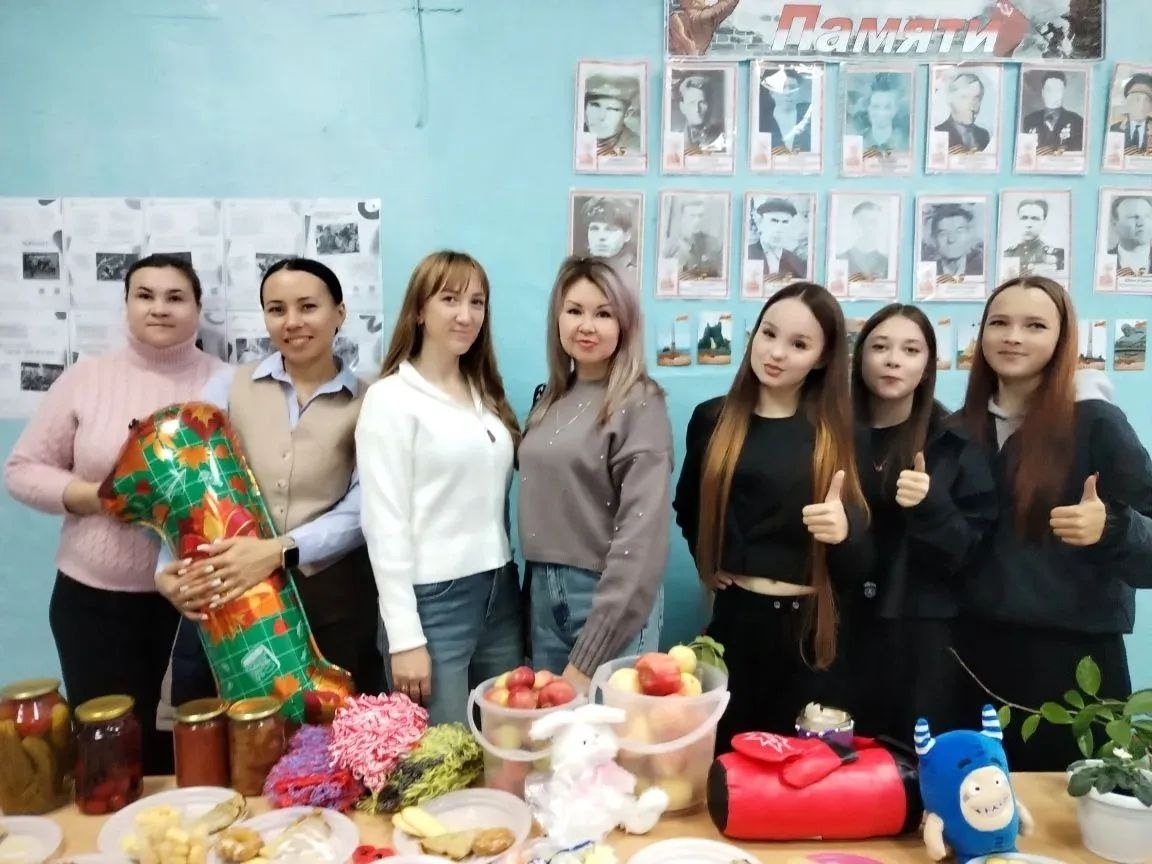 Благовещенцы собирают помощь воинам