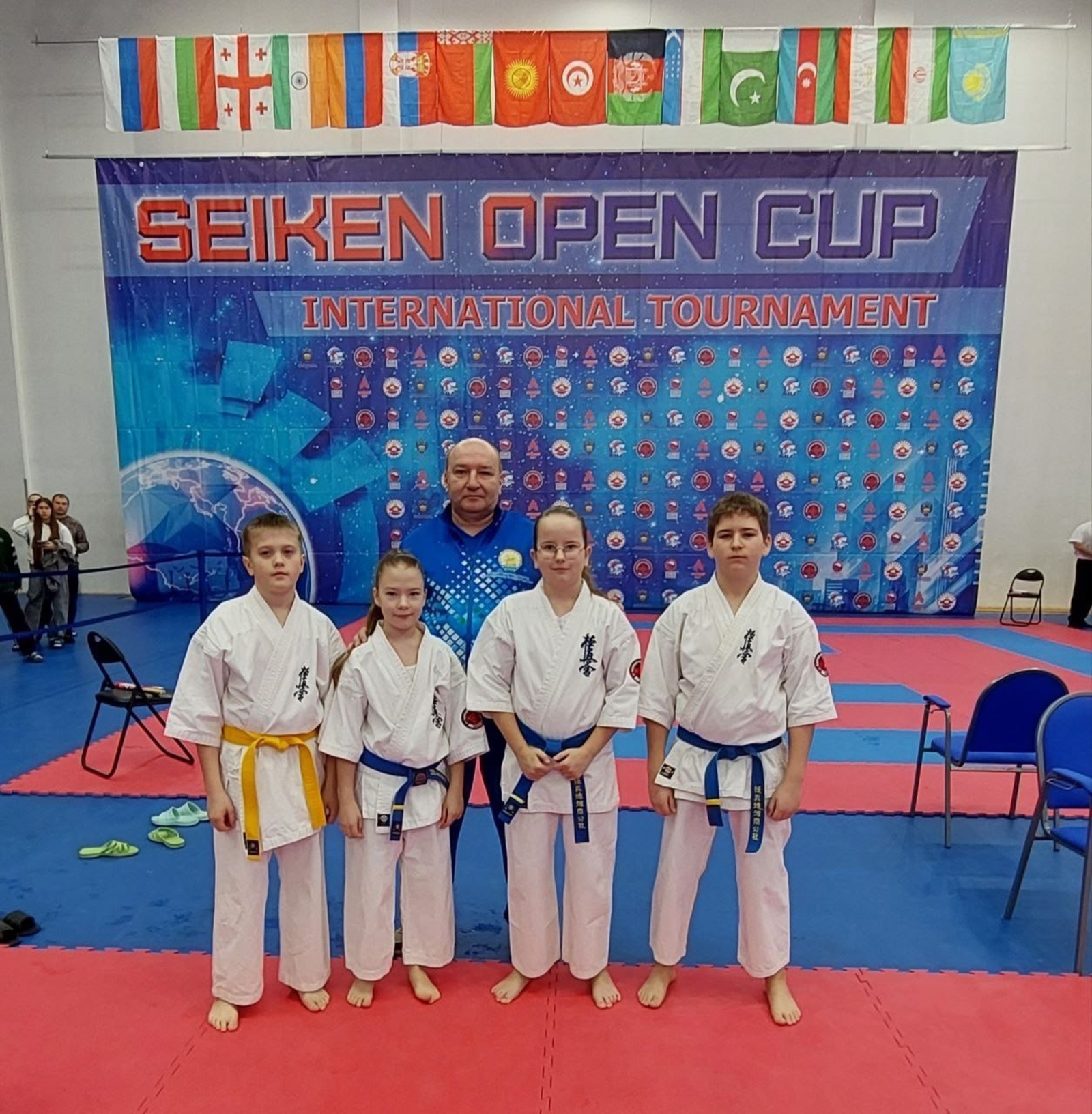 На пьедестале - каратисты