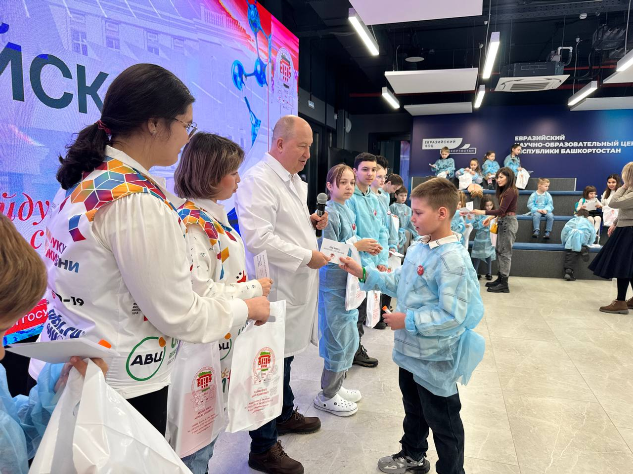 В День российской науки школьникам показали прорывные разработки  кампуса