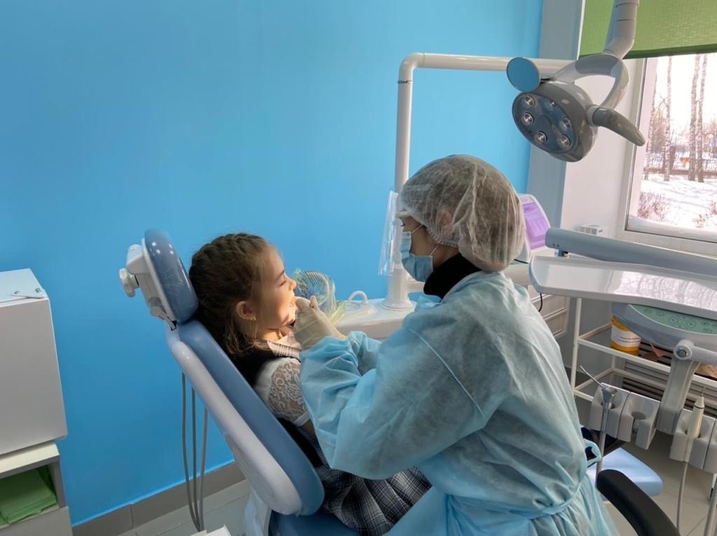 В школах Башкирии до конца года заработают 8 новых стоматкабинетов