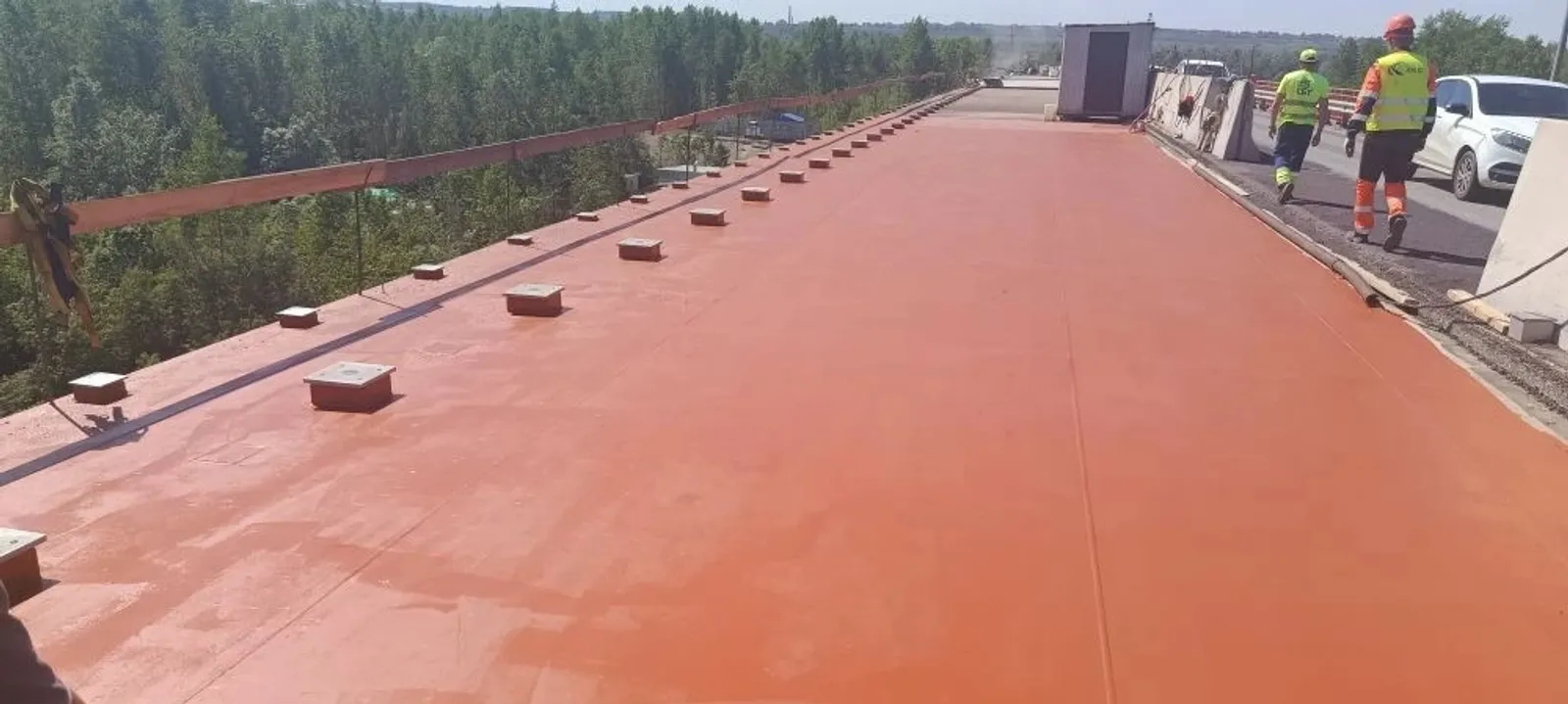 Продолжается ремонт моста через реку Белую