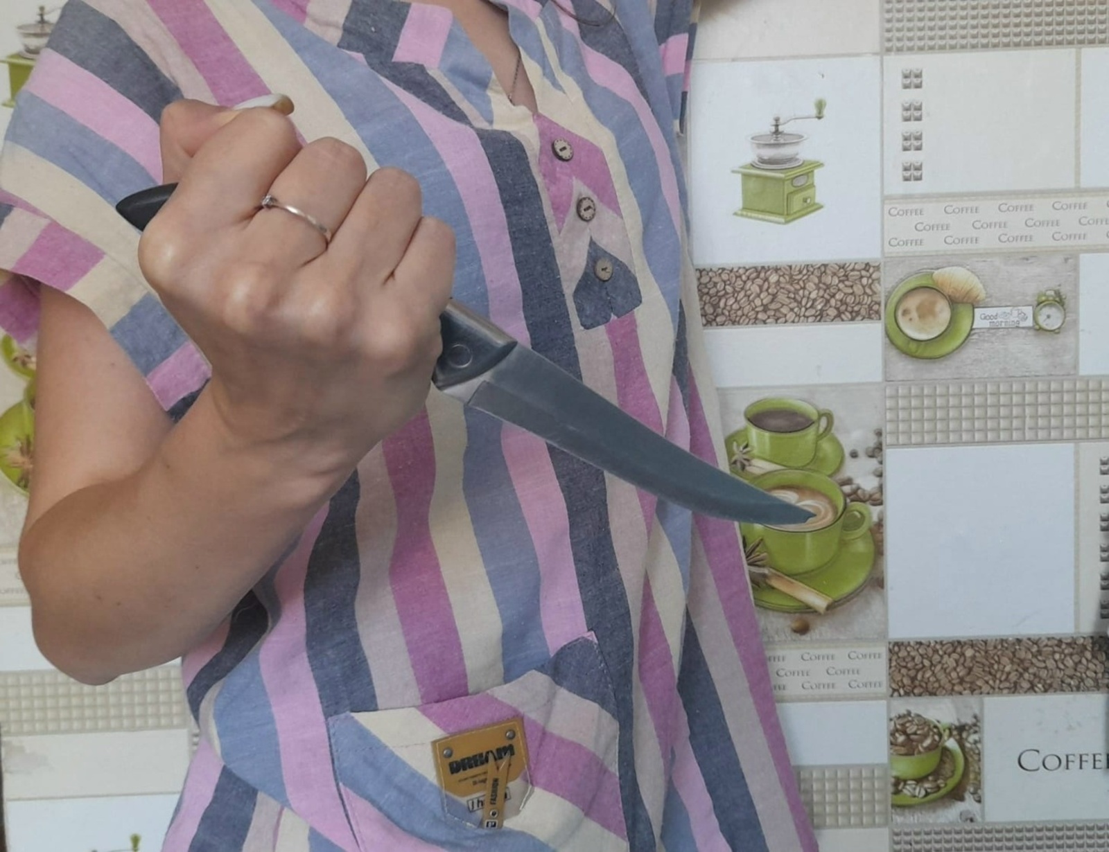 В Благовещенском районе мужчина получил ножевое ранение в шею от племянника жены