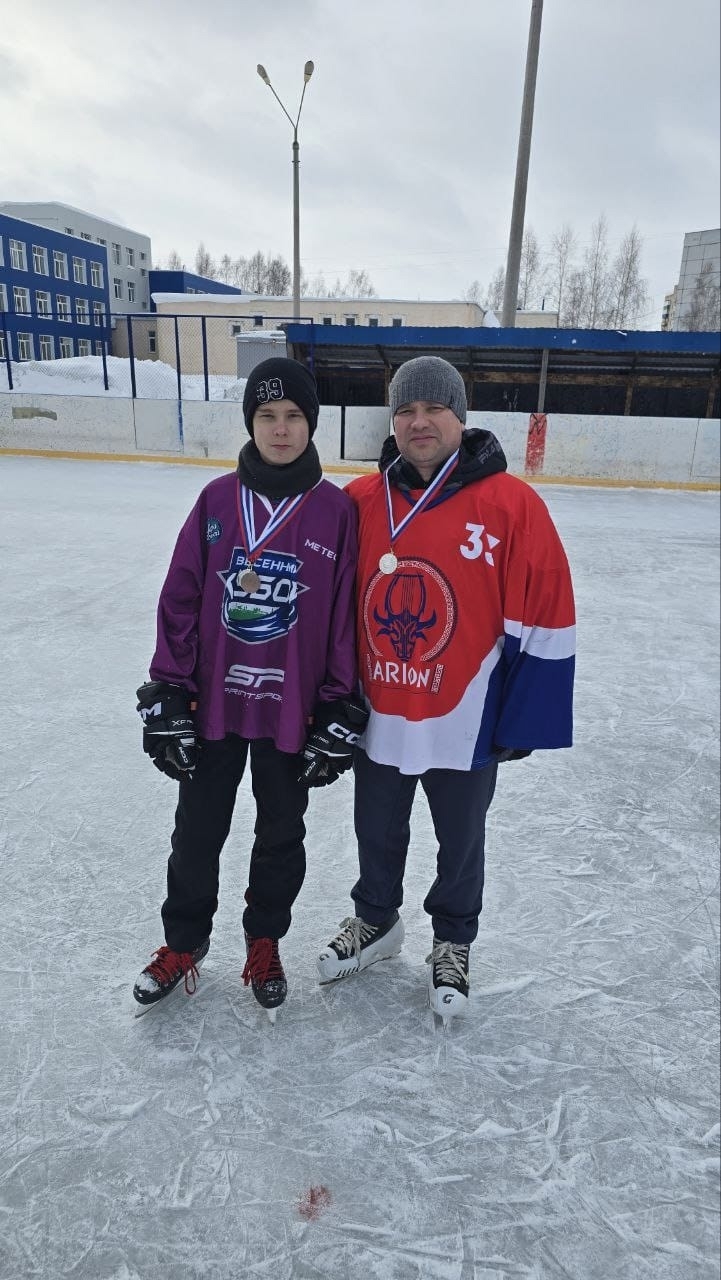 В Благовещенске хоккеисты масштабно отметили День защитника Отечества