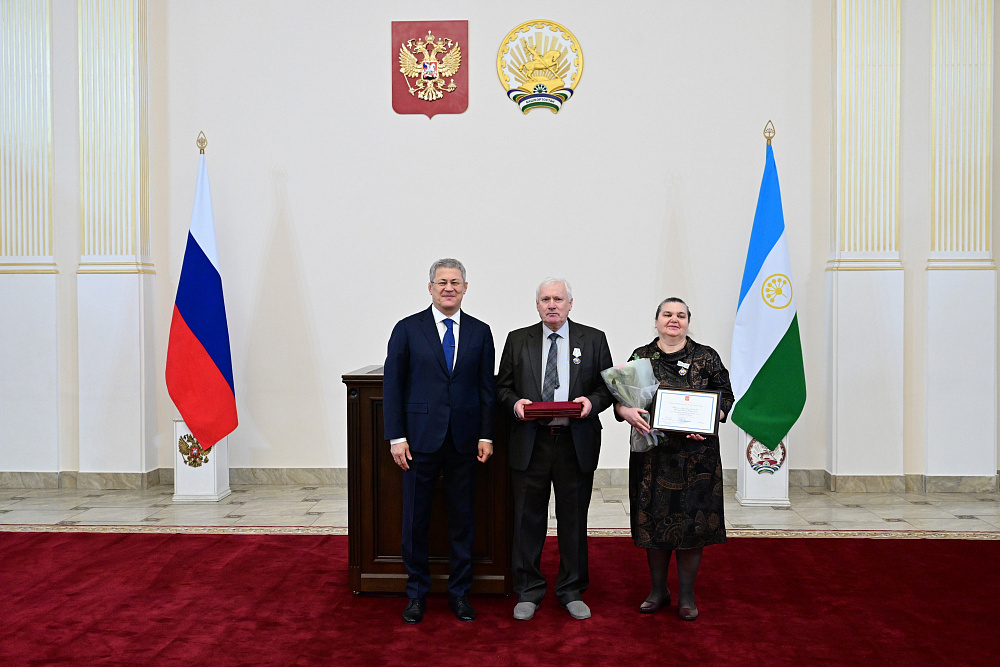 Радий Хабиров поздравил жителей Башкортостана с предстоящим Днём матери