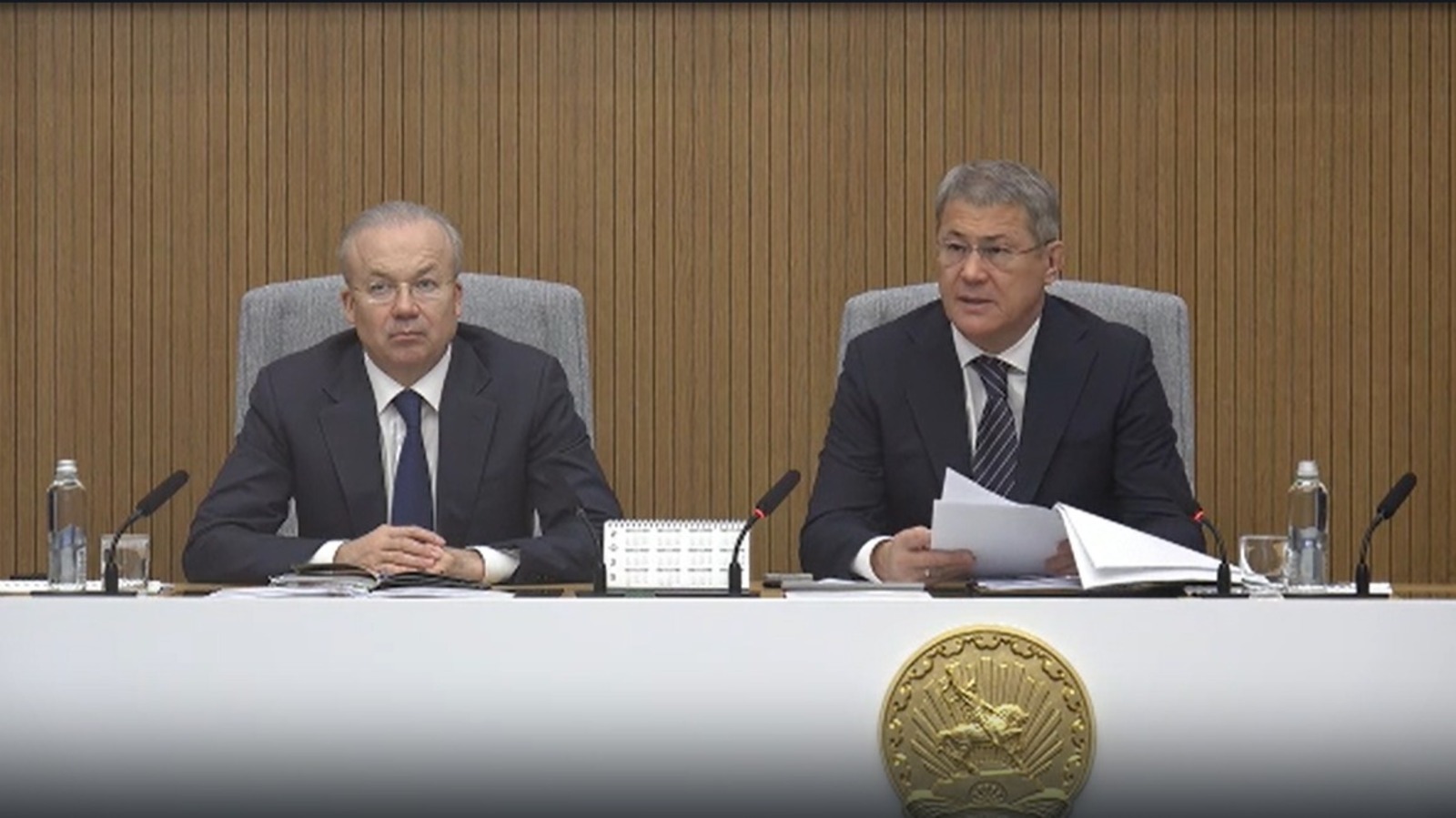 Радий Хабиров поручил поддержать семьи погибших на заводе «Авангард»