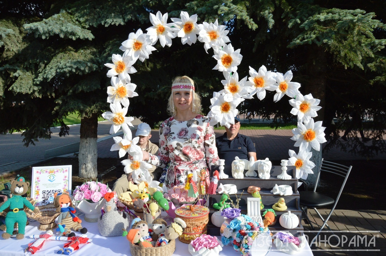 В Благовещенске отметили День семьи, любви и верности