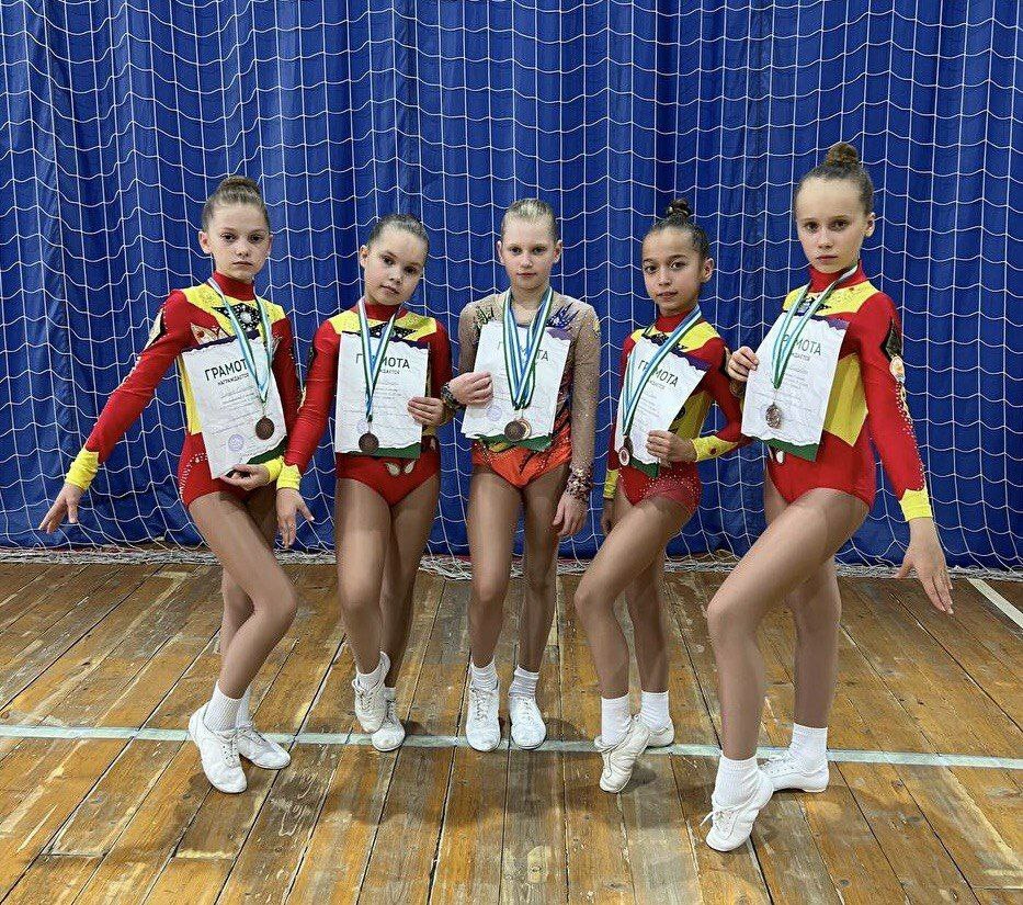 Благовещенские аэробисты успешно открыли соревновательный сезон