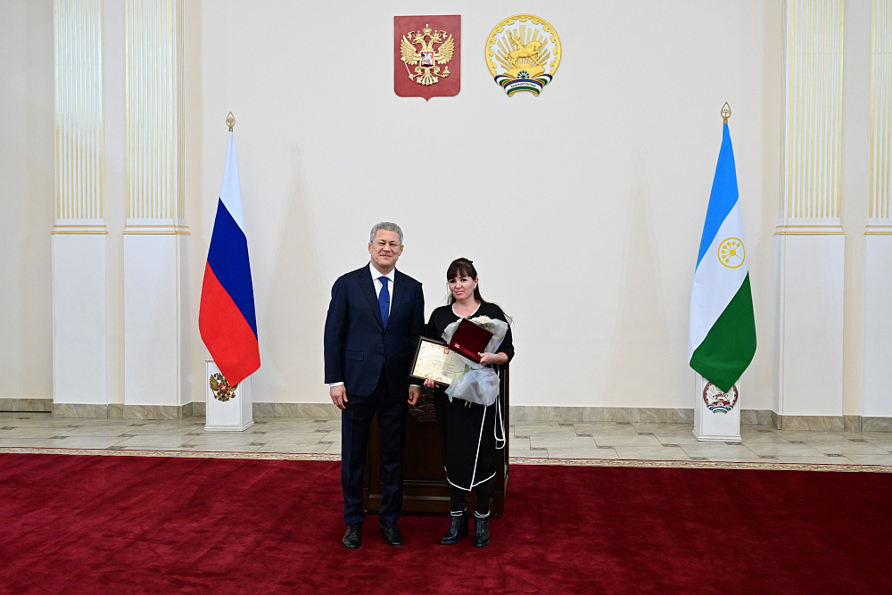 Радий Хабиров поздравил жителей Башкортостана с предстоящим Днём матери