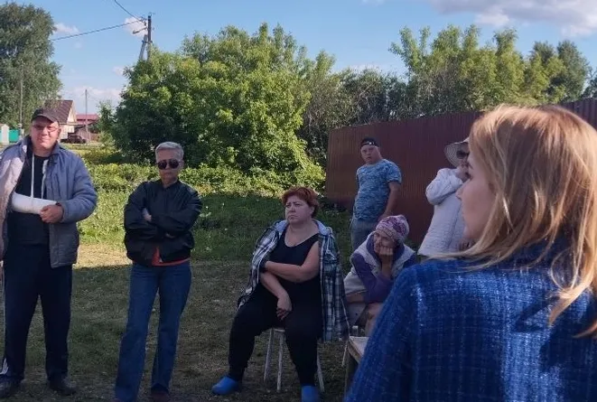 В Благовещенском районе взяли на контроль вопросы сельчан
