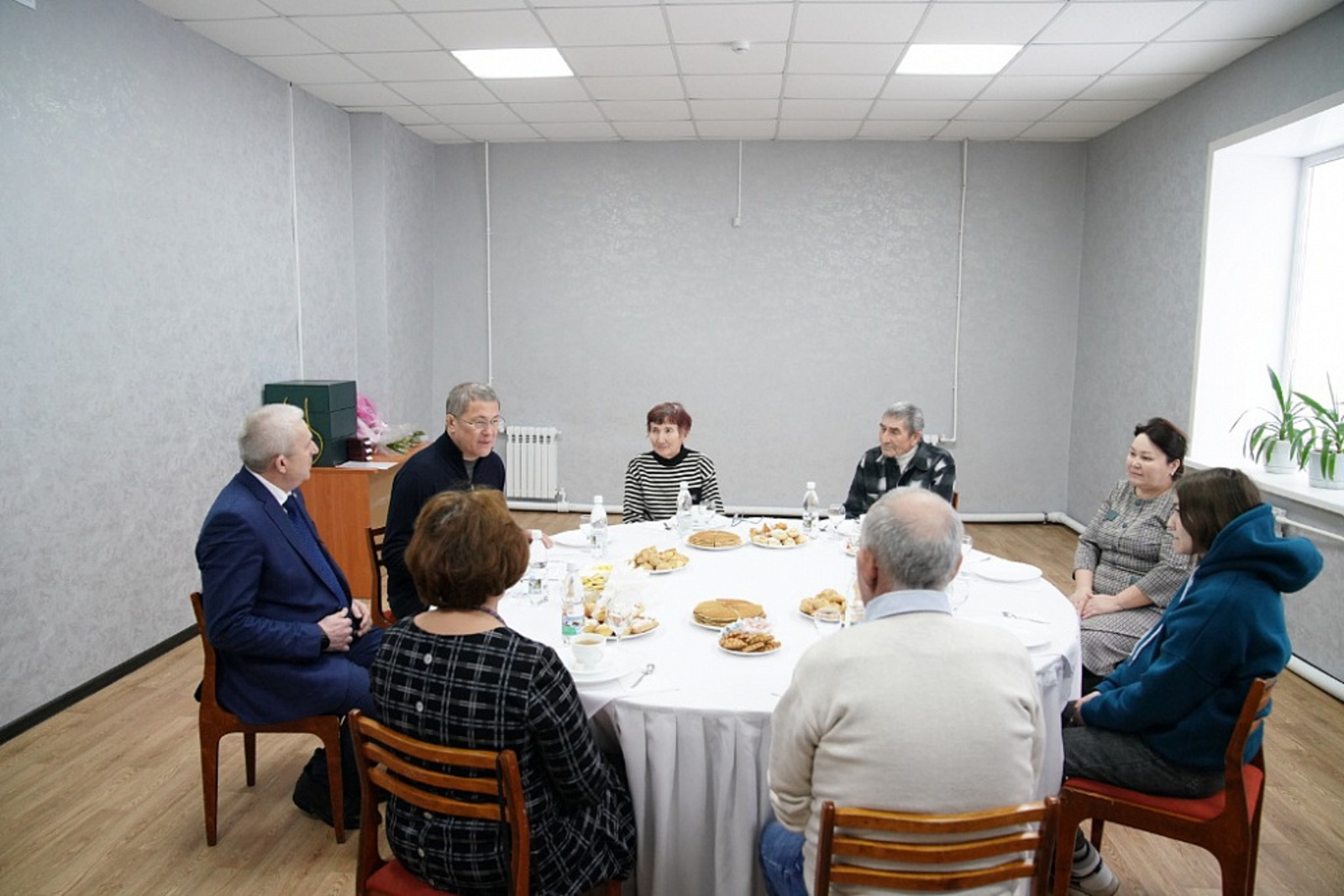 Радий Хабиров встретился с семьями погибших участников СВО из Дюртюлинского района