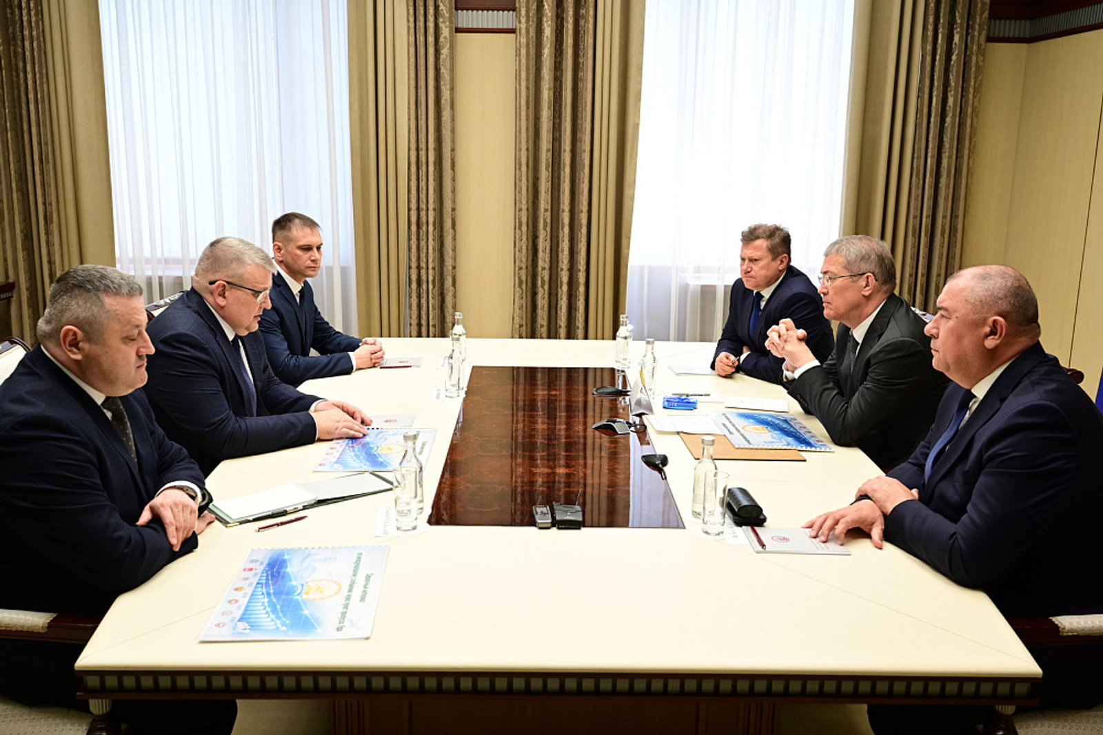 Встреча с начальником Пограничного управления ФСБ России Юрием Урвановым