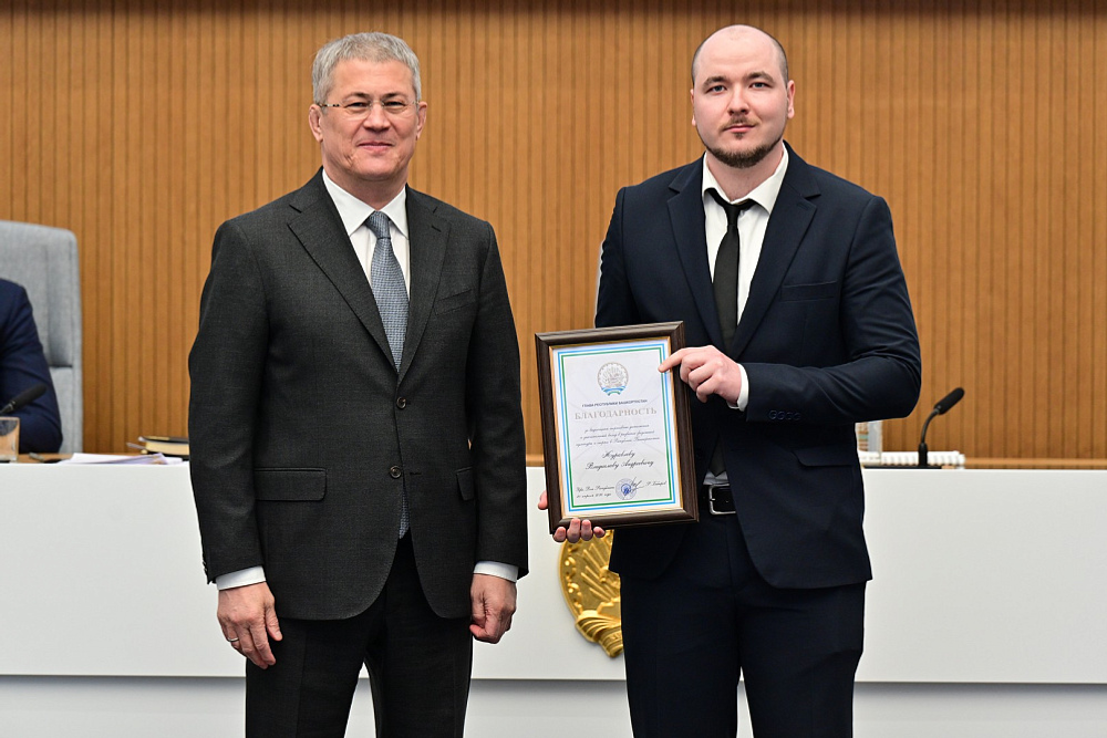 Радий Хабиров вручил государственные награды спортсменам Башкортостана