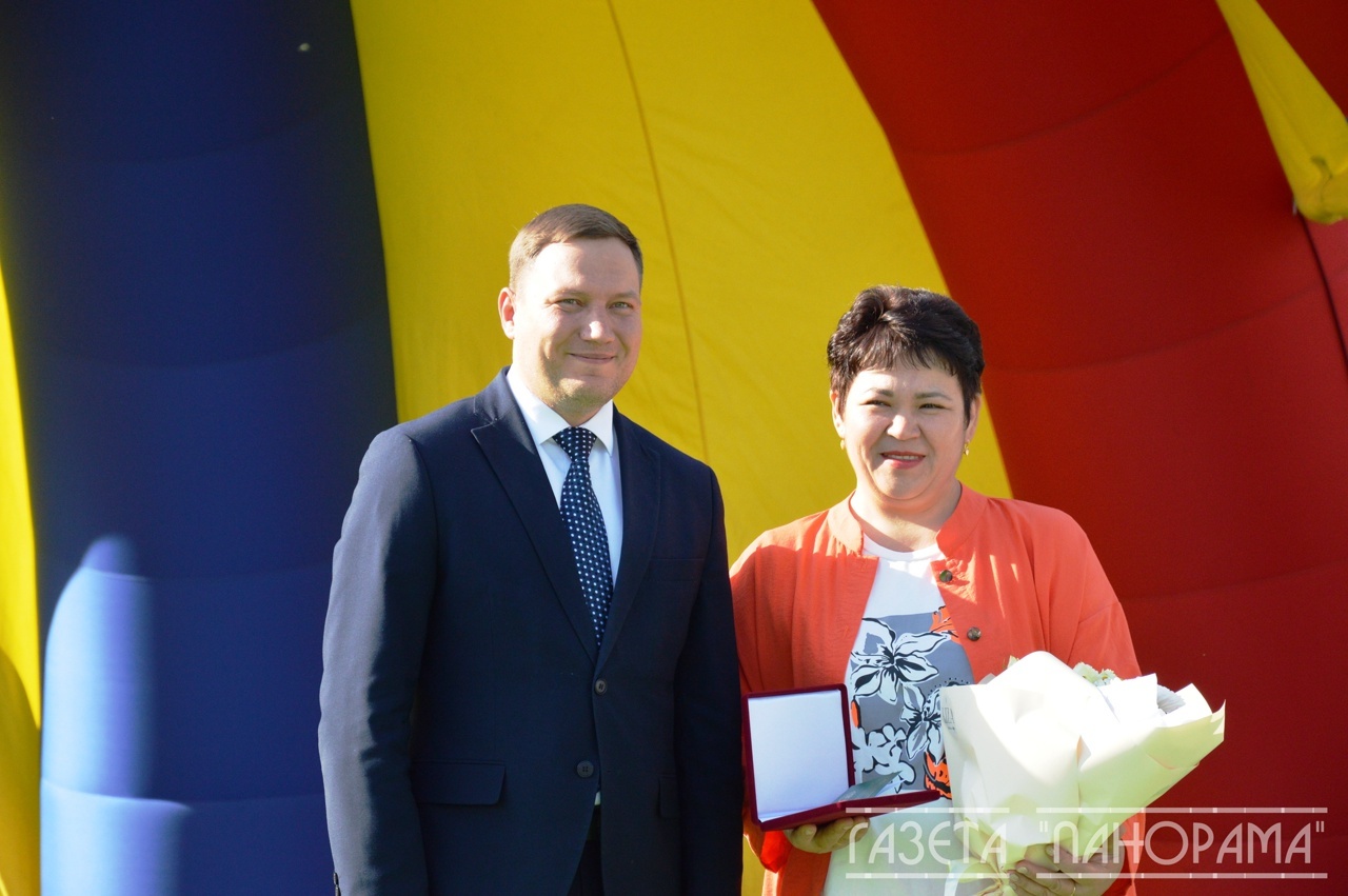 В Благовещенске вручили медали "Материнская слава"