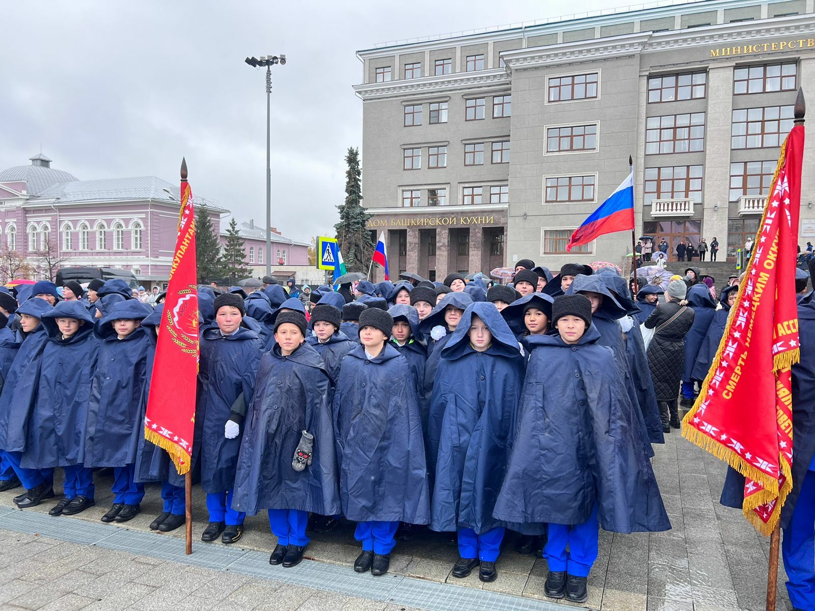 Благовещенских школьников посвятили в «шаймуратовцы» в Уфе на Советской площади