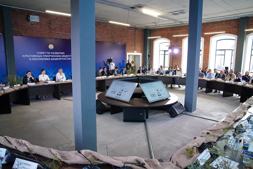 Радий Хабиров провёл заседание Совета по креативным индустриям в Стерлитамаке.