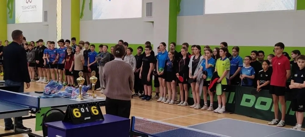 Теннисисты привезли награды