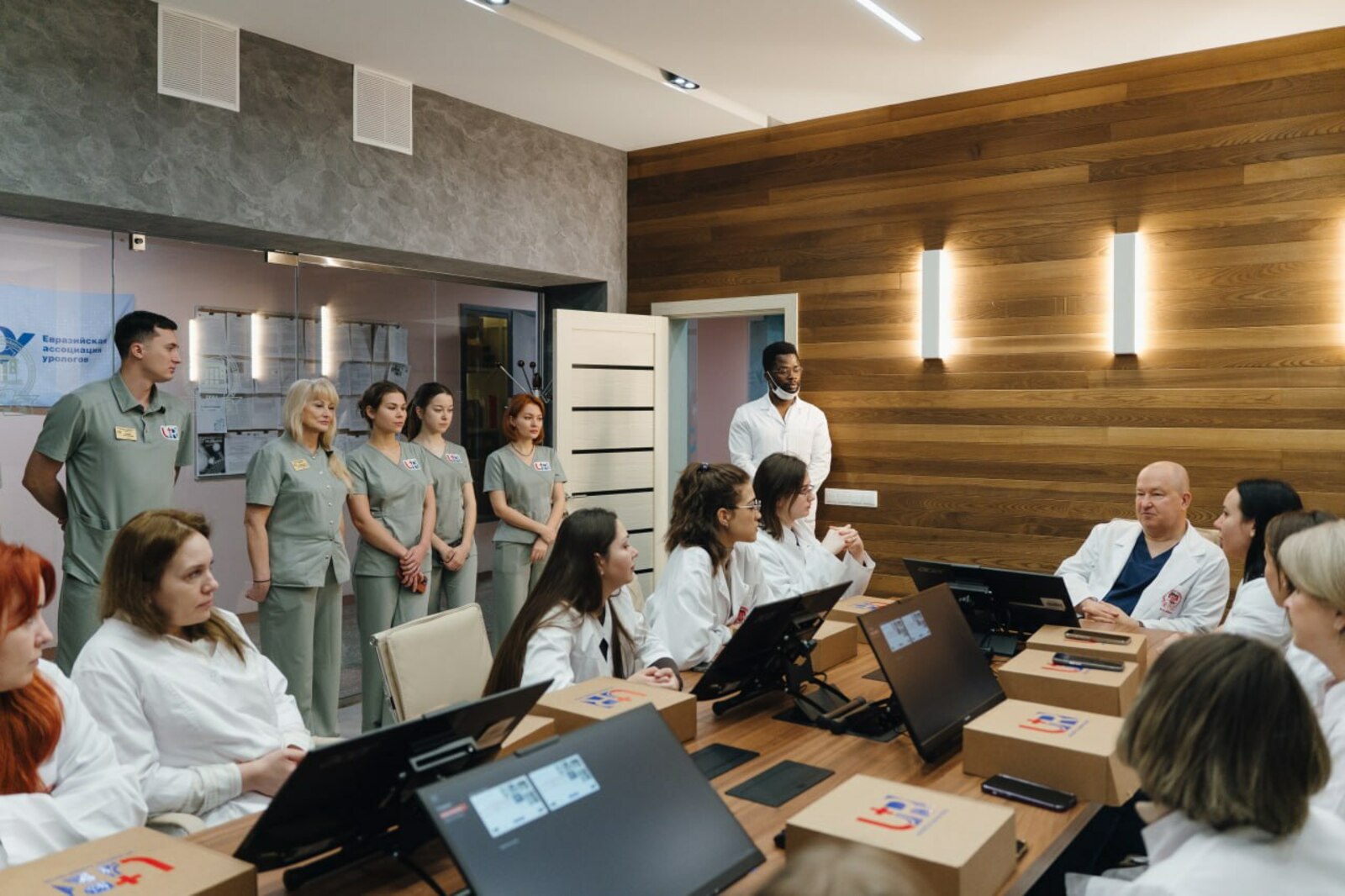 Запустили первый в России спецкурс для операционных медицинских сестёр